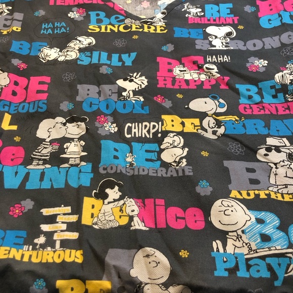 Peanut Scrub Top XXL Snoopy 100% Cotton, 2 front pockets - Picture 3 of 11